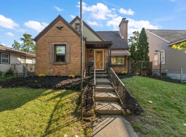 1341 Lincoln Street, Hobart, IN 46342