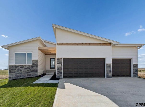 10906 South 222 Street, Gretna, NE 68028