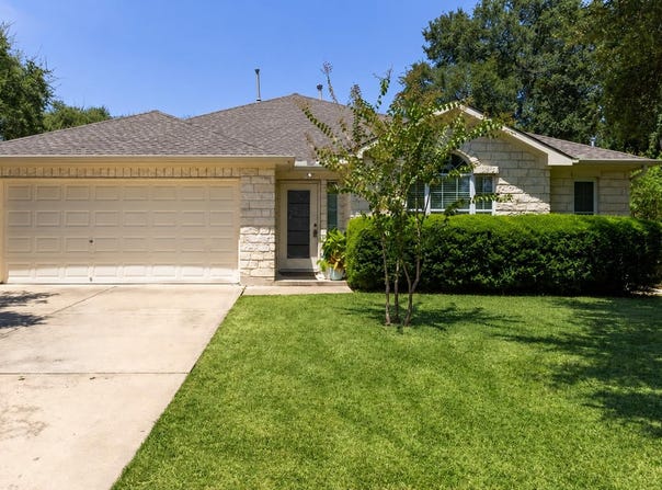 1921 Rutherford Dr, Leander, TX 78641