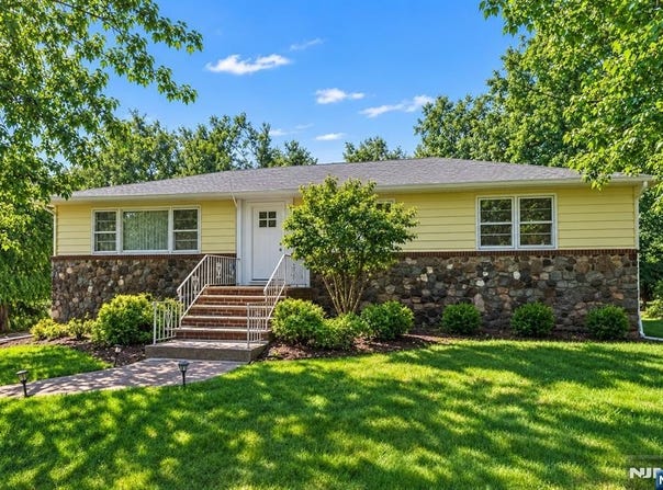 20 Manger Road, West Orange, NJ 07052