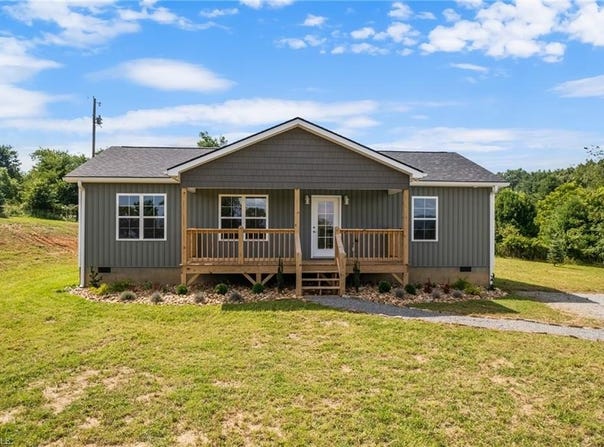 90 Millards Way, Sparta, NC 28675