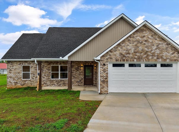 829 Wehali Tr, Kodak, TN 37764