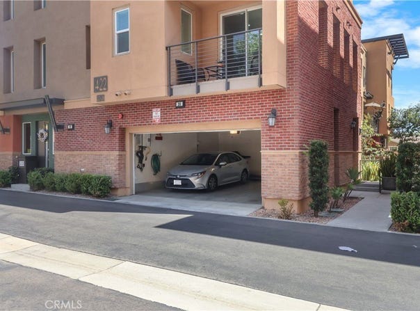 422 W Route 66, Glendora, CA 91740