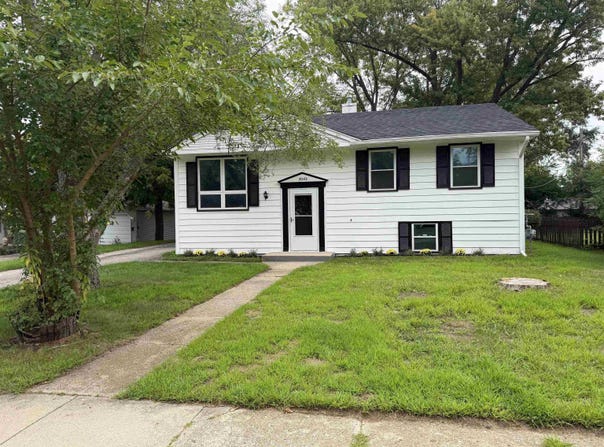 2043 Linway Drive, Beloit, WI 53511