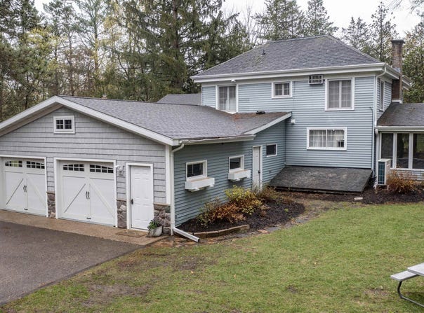 E1233 PINE TREE Point, WAUPACA, WI 54981