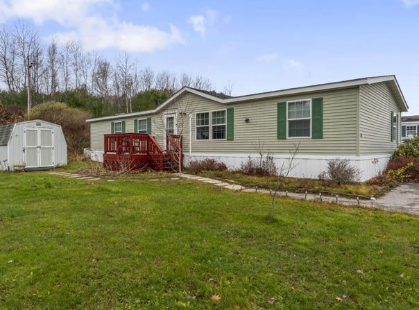65 Oxbow Drive, Lewiston, ME 04240