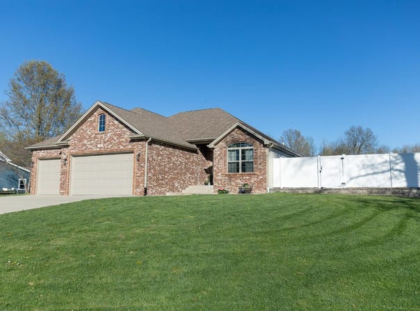 380 N Lakeside Drive, Madison, IN 47250