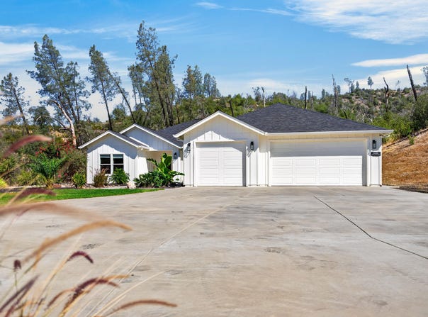 9199 Laurel Glen Drive, Redding, CA 96001