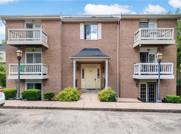 3266 Ward St, Pittsburgh, PA 15213