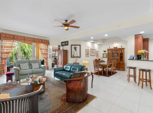 16101 Emerald Estates Dr, Weston, FL 33331