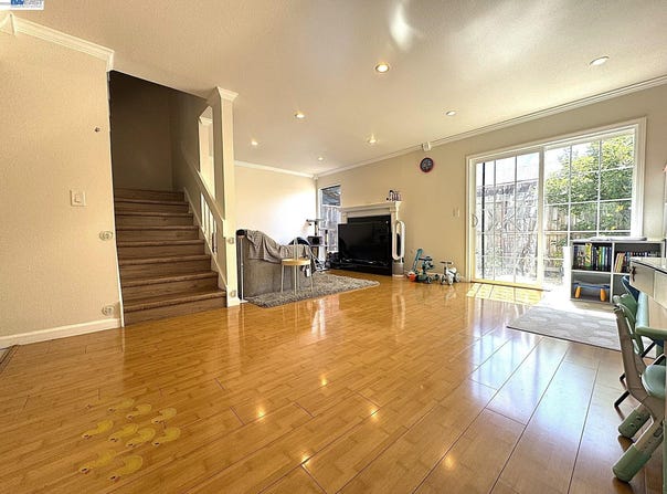19901 Forest Ave, Castro Valley, CA 94546