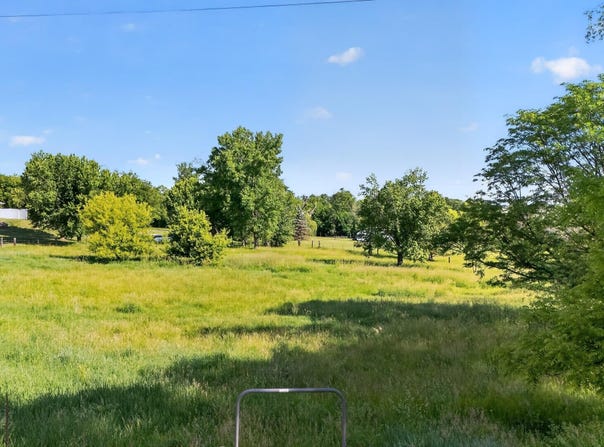 Parker Ave, Marshalltown, IA 50158