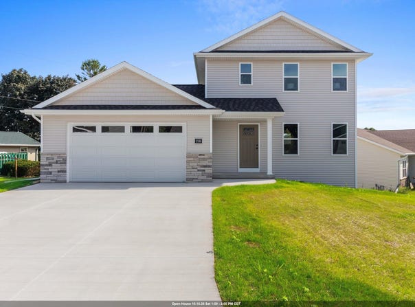 216 EVERGREEN Lane, CHILTON, WI 53014