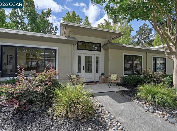 1221 Oakmont Dr, Walnut Creek, CA 94595