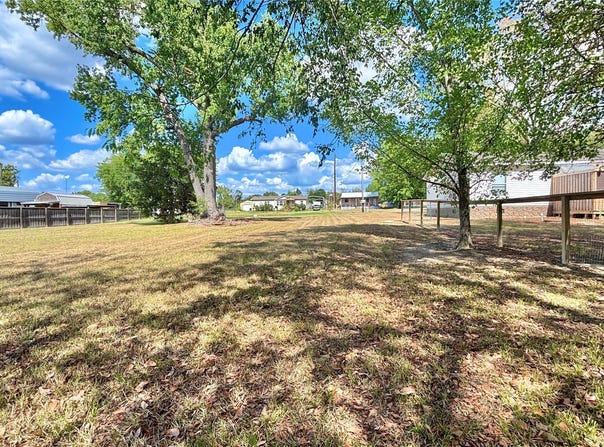 545 Comanche Drive, Quitman, TX 75783