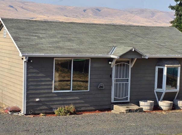 2001 E 10TH St, TheDalles, OR 97058