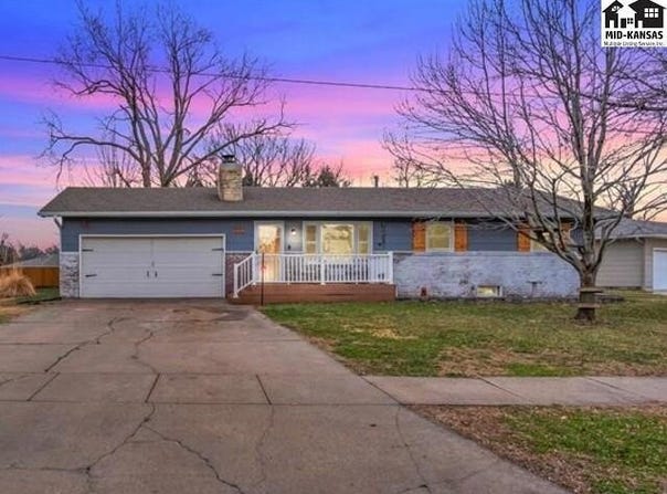 1232 E Hulse St, McPherson, KS 67460