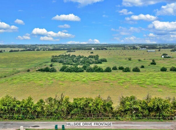 Hillside Drive, Robinson, TX 76706