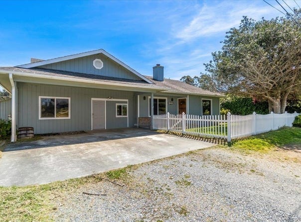 1307 Douglas, Crescent City, CA 95531