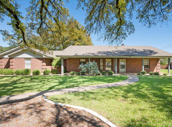 5203 Thunderbird Trail, De Cordova, TX 76049