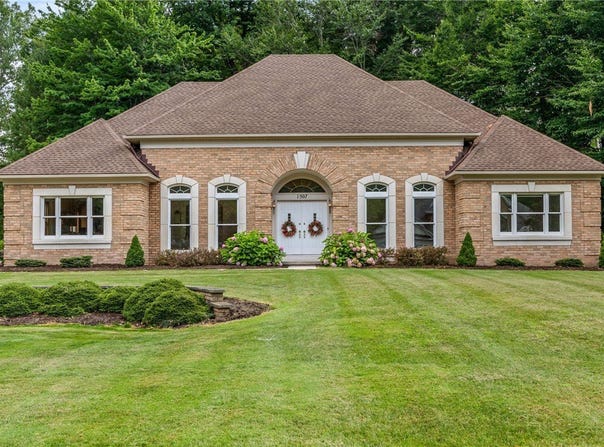 1507 Fallen Leaf, Webster, NY 14580
