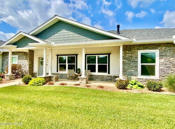 1929 Bluebird Way, Carthage, MO 64836