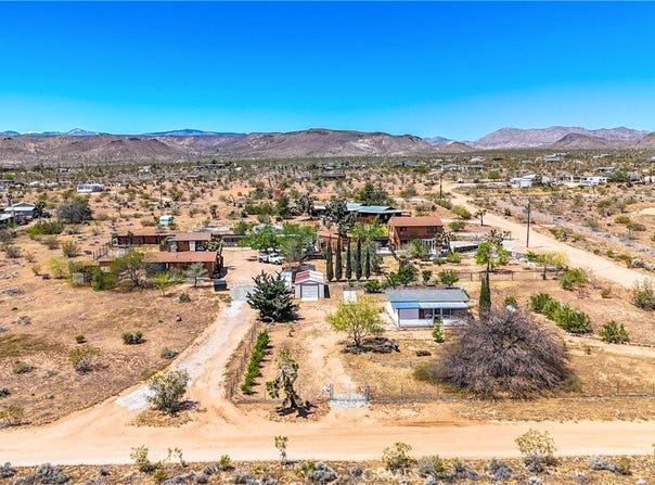 1010 Wamego, Yucca Valley, CA 92284