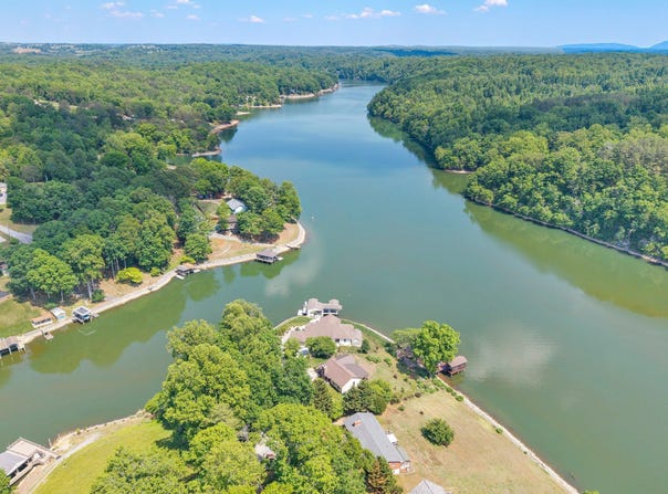 2245 Thomason Ln, Goodview, VA 24095