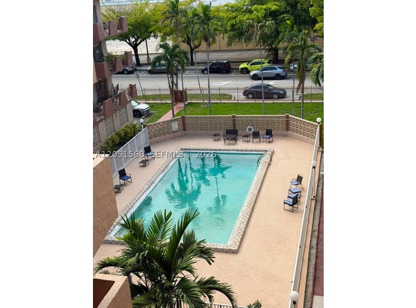 1630 W 46th St, Hialeah, FL 33012