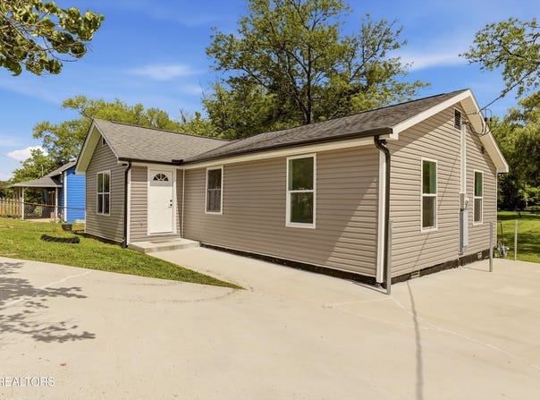 477 Marlow Circle, Clinton, TN 37716