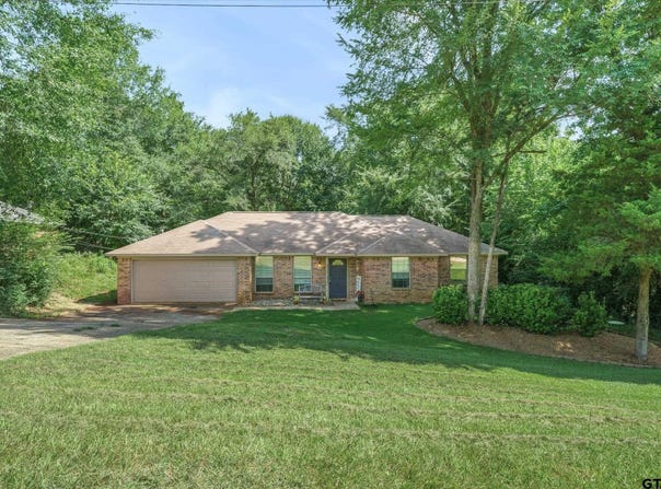 9165 Stonecreek Dr, Tyler, TX 75703