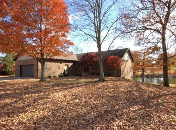 126 Briarbrook Drive, Carl Junction, MO 64834
