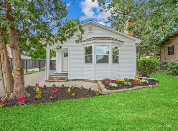 23475 N Summit Drive, Barrington, IL 60010
