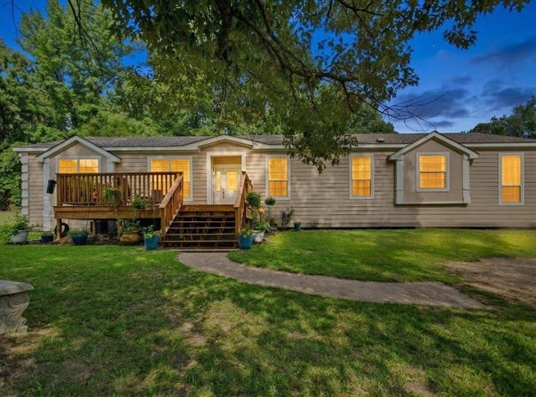 105 Pepper Circle, Diana, TX 75640