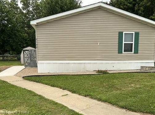 7140. Mapleview Circle W, Brown City, MI 48416