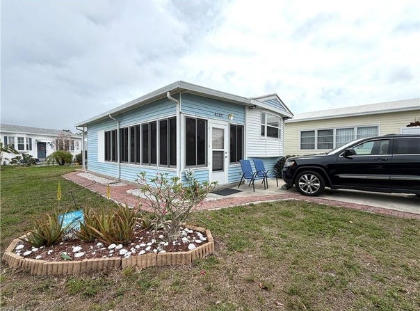 4701 Candlestick Ct W, ESTERO, FL 33928