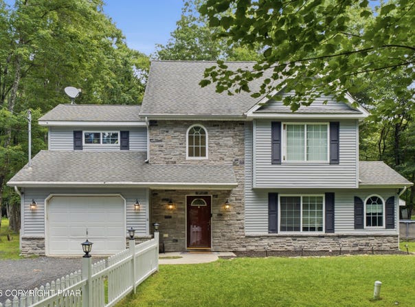 33 Sassafras Road, Albrightsville, PA 18210