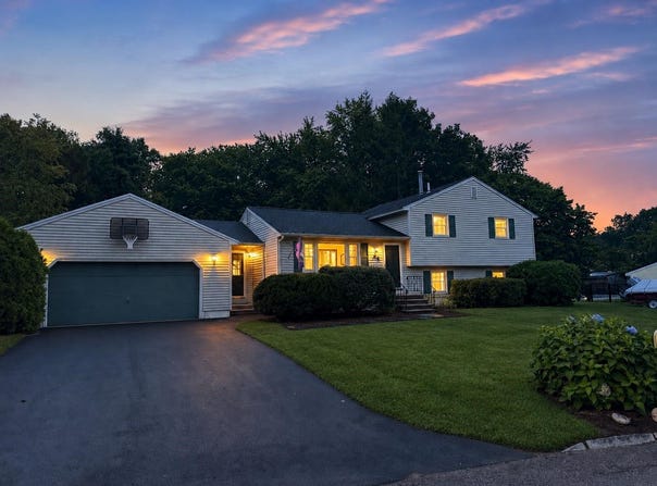 44 Toftree Lane, Dover, NH 03820