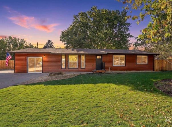 2403 Mountain View Dr, Emmett, ID 83617