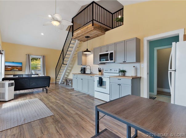 16676 Lucky Point Lane, Rocky Mount, MO 65072