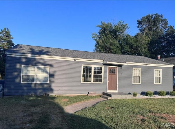 17 Randolph Drive, Centralia, IL 62801