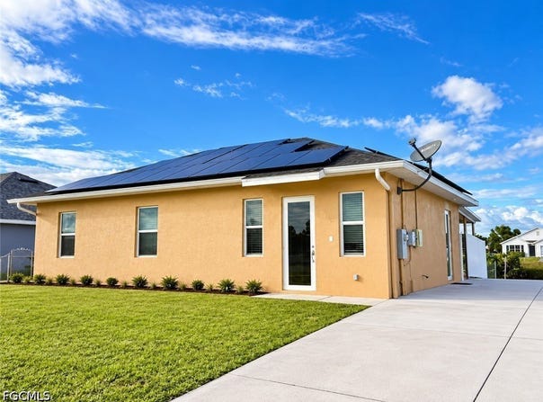 4106 26th Street SW, Lehigh Acres, FL 33976