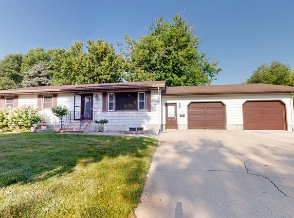 1949 Wisconsin Ave SW, Huron, SD 57350
