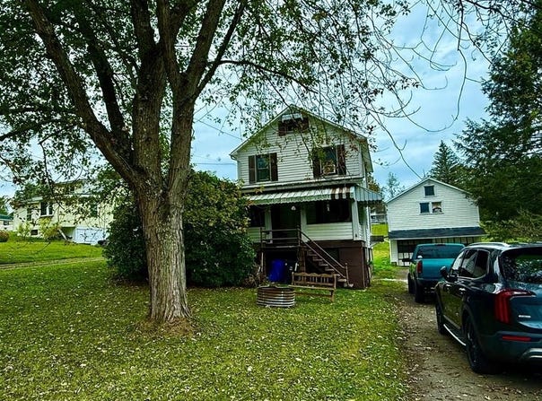 1739 William Penn Ave, Johnstown, PA 15909
