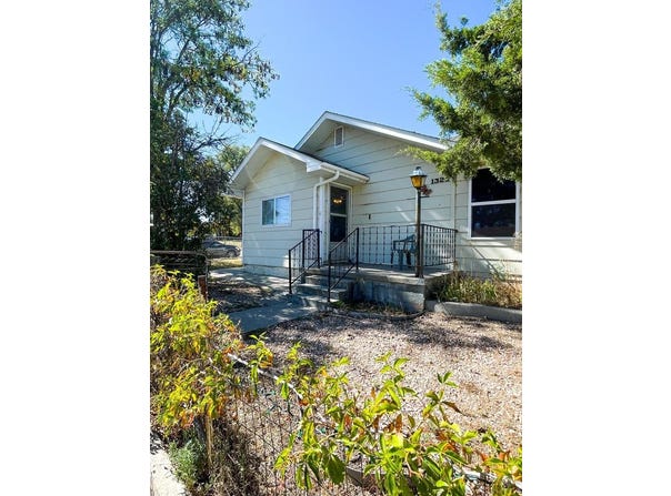 1322 Lincoln Ave, La Junta, CO 81050