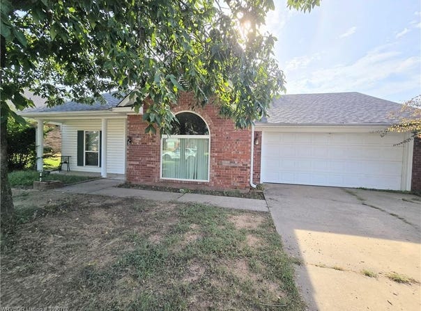 9800 Bridgeford RD, Fort Smith, AR 72908