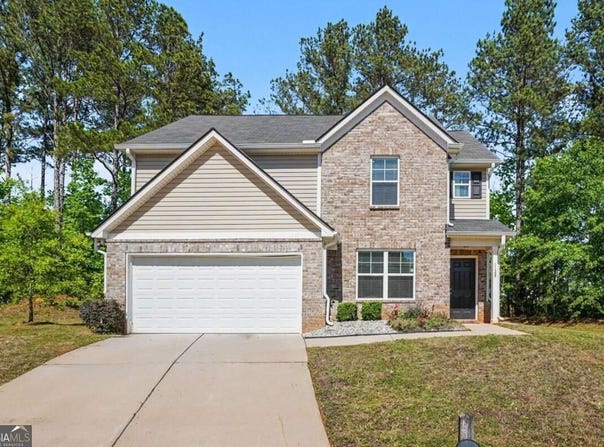 1128 Oak Hollow Lane, Hampton, GA 30228