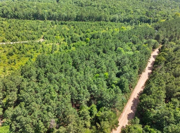 608 Woodsman Trail, Broken Bow, OK 74728