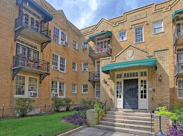 210 E State Street, Savannah, GA 31401