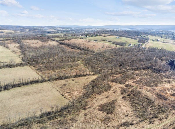 Hecla Rd, Mount Pleasant, PA 15666